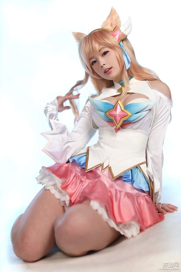 螺旋猫cos《lol》魔法少女阿狸 丰乳肥臀名不虚传