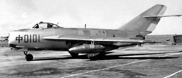 歼10叫棍子歼20叫黑丝带 中国战机为啥有这些