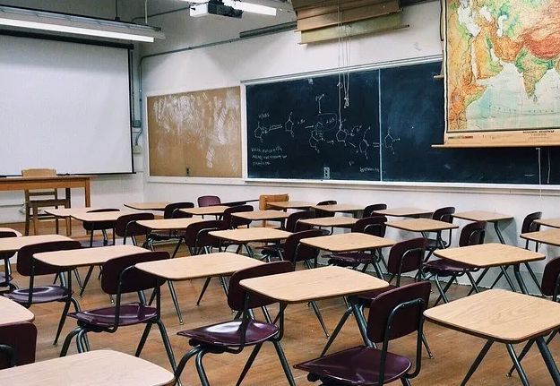 西安课外培训机构野蛮生长,有补习教师月收入