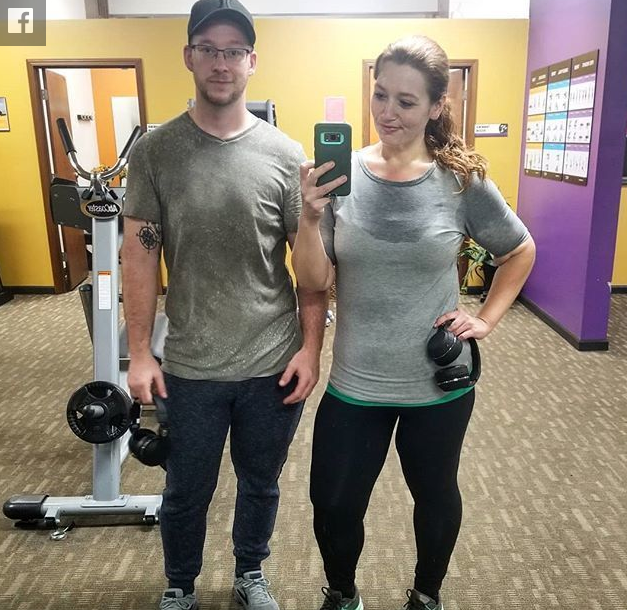 美国一对夫妻莱克西（Lexi Reed）与丹尼（Danny Reed）婚后暴肥，藉由互相勉励，共同调整生活方式，竟成功减掉177公斤重。图片来源Instagram