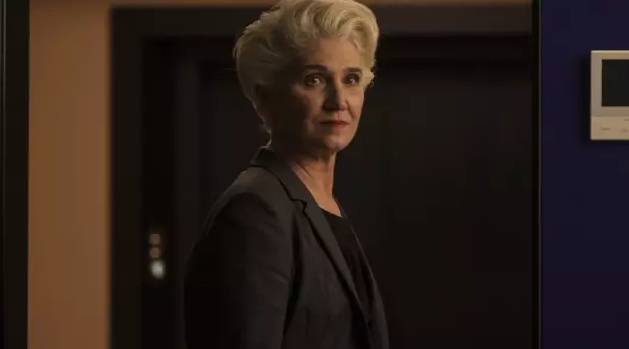 【来挑战】比"看不见的客人"更加烧脑的剧情，来自高配玩家重磅推荐!|校花|凶宅|交通肇事逃逸_新浪新闻