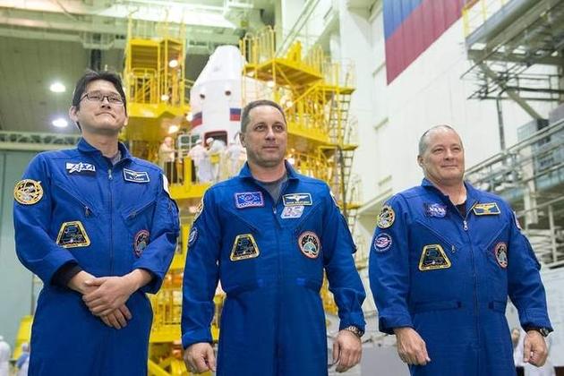 日本宇航员太空长高9厘米 回地球后尴尬了