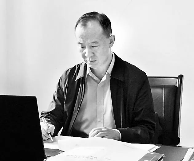 记吉林省白山市纪委副书记颜廷民铁面执纪显担当