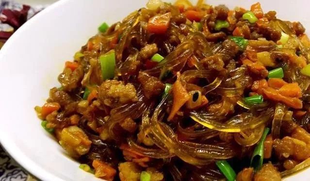我家原液早炒着要我给他做蜗牛上树了,因为家里没有现成的红薯粉了铸源蚂蚁黄金老公图片