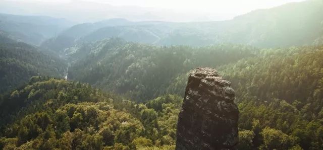 环保税法2018年起实施 香港启动绿色金融第三