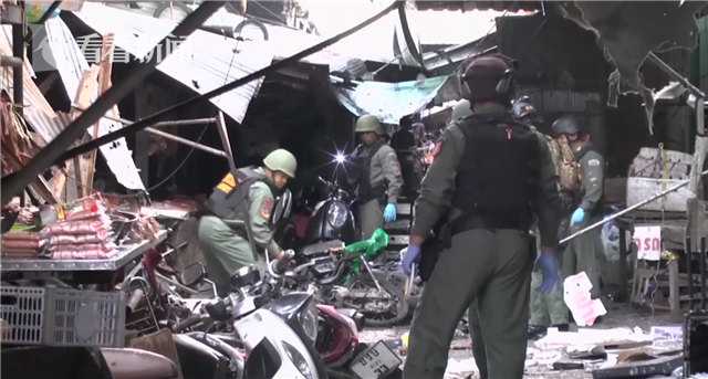 泰南部一市场遭爆炸袭击 现场一片狼藉21人死伤
