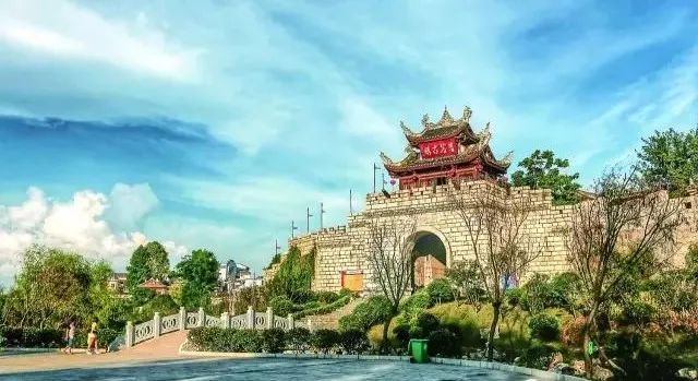 保定市多少人口_一周商业图片精选 4.8 4.11(3)