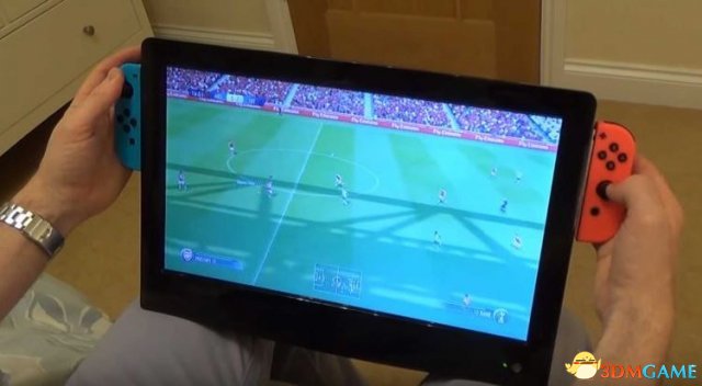 国外大神自制 Switch XL 5.5英寸大屏还自带投