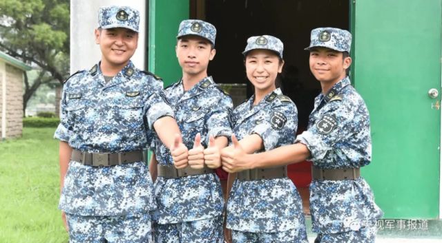 香港女大学生写给驻港军人的“粤语情书”（组图） - 2