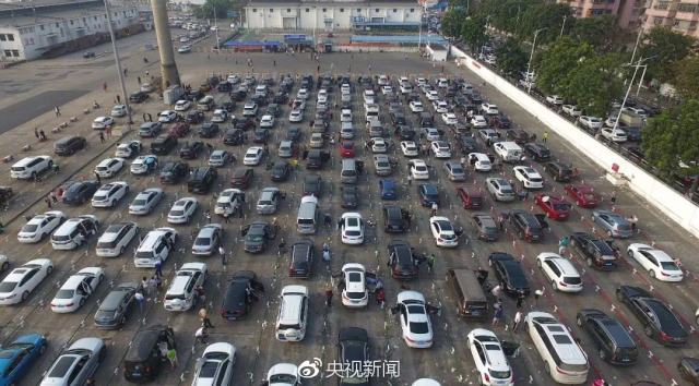 海口紧急通知今天继续放假 离岛机票最高近2万