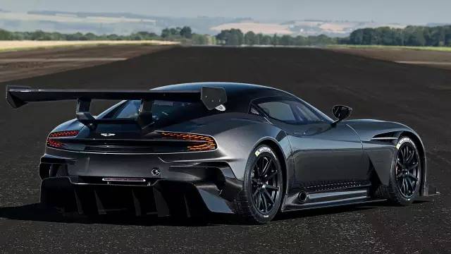 【罕见车型】3000多万的阿斯顿马丁vulcan,买回来居然