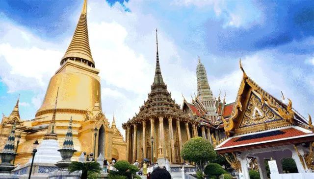这里有8张往返泰国柬埔寨的免费机票,就等你和