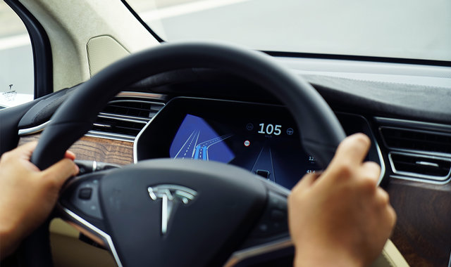 特斯拉出了一套软件，可以在交通事故之后拷贝状态信息