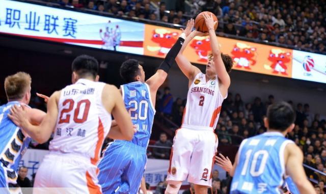 山东男篮最新名单及照片 PUNp-fyqefvw7268122.jpg