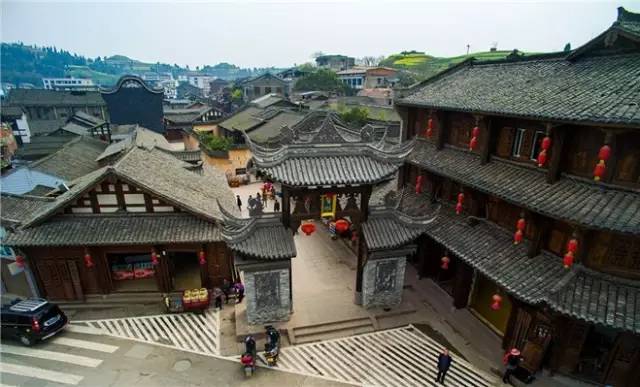 提起潼南,大家首先会想起油菜花,双江古镇倒显得不是那么夺目.