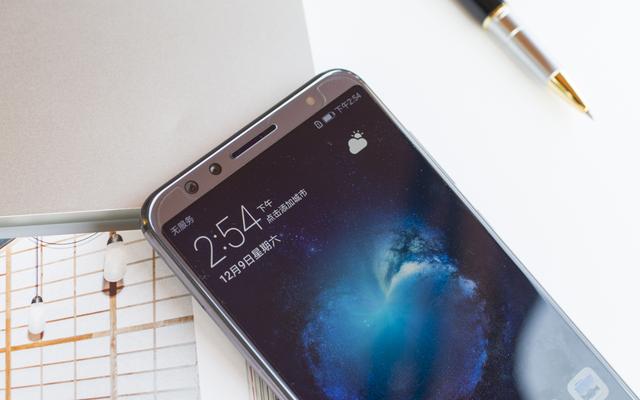 颜值与实力齐飞 华为nova 2s四摄高颜值手机图