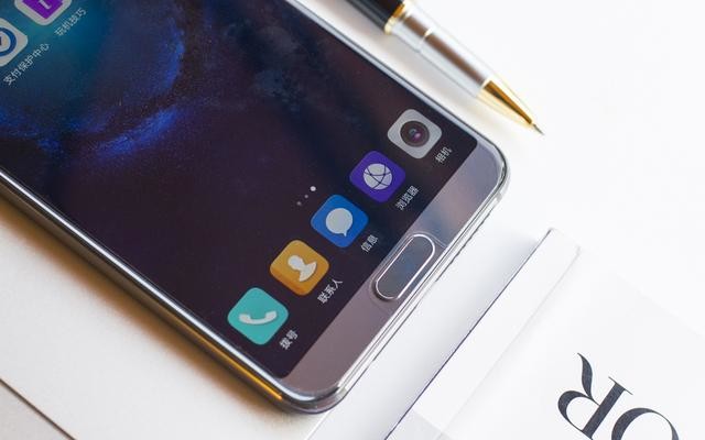 颜值与实力齐飞 华为nova 2s四摄高颜值手机图