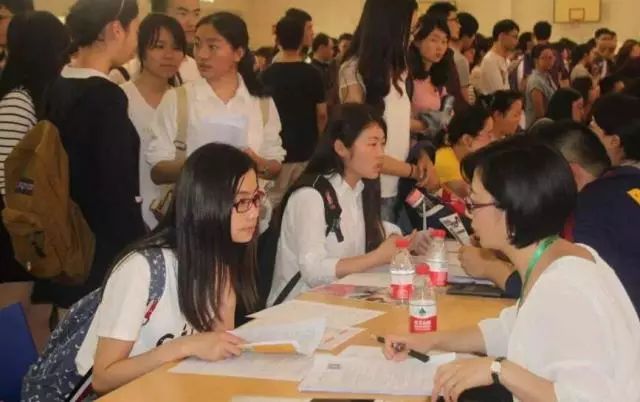 送钱送房送户口！昆明也加入抢人大战，拼得过其他城市吗？