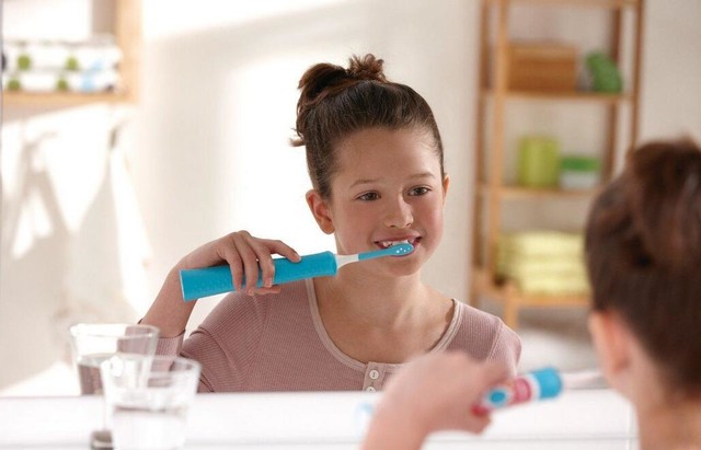 正确使用电动牙刷更好的呵护口腔健康