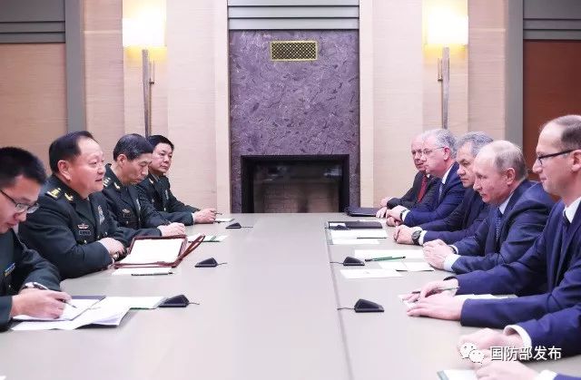 12月7日下午,俄罗斯总统普京在莫斯科会见了到访的中共中央政治局委员、中央军委副主席张又侠。