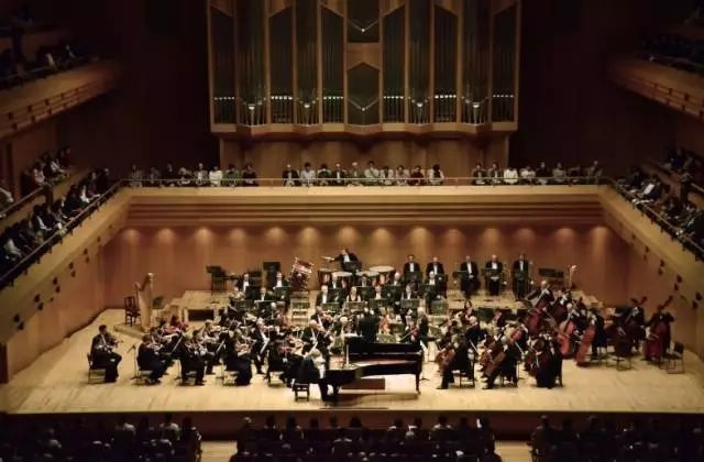 2018陕台新春中外经典交响音乐会将在西安开演|爱乐乐团|布尔诺|托马斯_新浪新闻