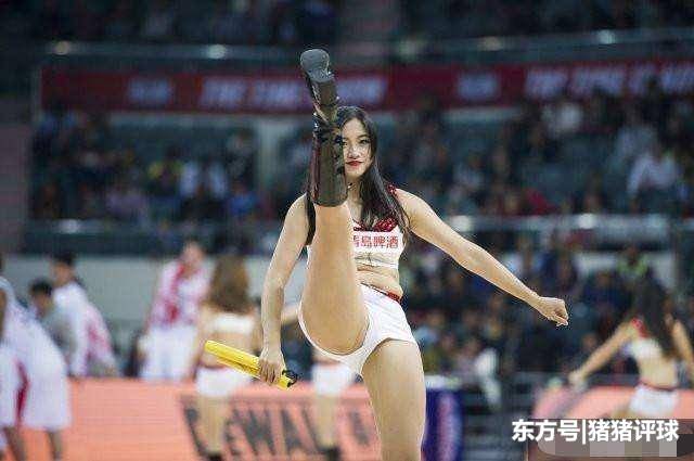 品味cba篮球宝贝不尬舞改踢腿,总感觉她们的热裤买小了尺码?