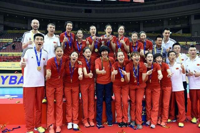 郎平率领中国女排已实现三连冠!未来三年,将在日本冲击新三冠王