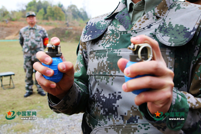 《一纸命令》|手榴弹实投训练,旅长看到了截然