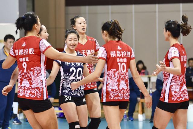 女排联赛第八轮八一横扫辽宁袁心玥独揽19分
