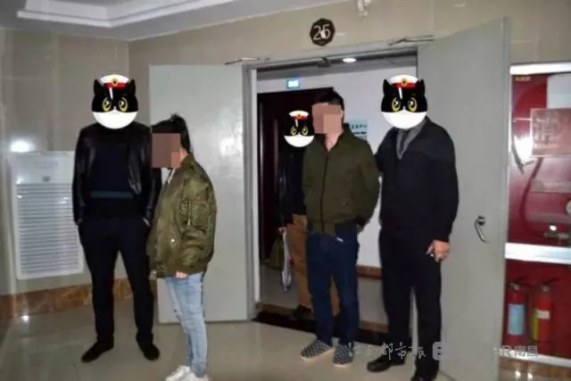江西6名男子在公寓竟干这种勾当！还用匕首刺向…