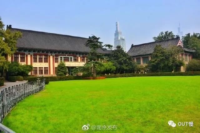 办学规模不断扩大 学校几经扩建 共分为三大校区 分别是:随园,紫金