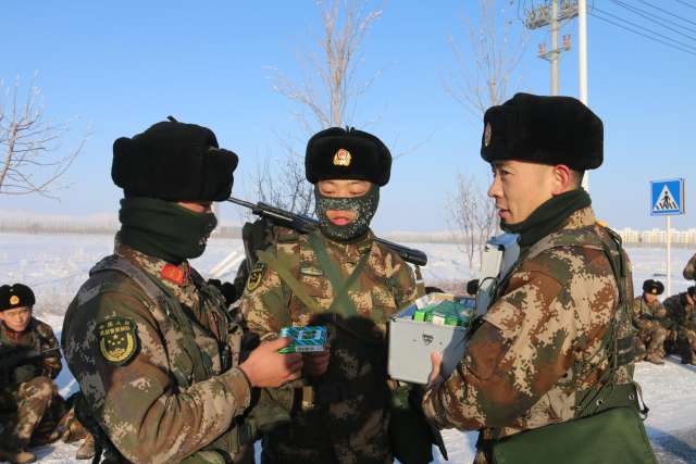 直击武警新疆总队冬季野营大拉练|武警|野营|新