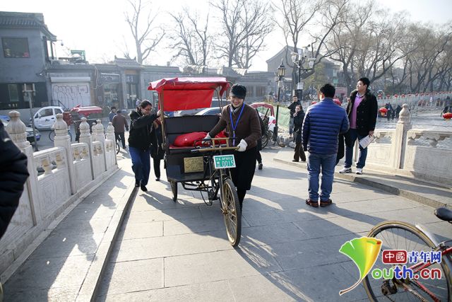 80后美女“海归”在什刹海蹬三轮?背后故事感人