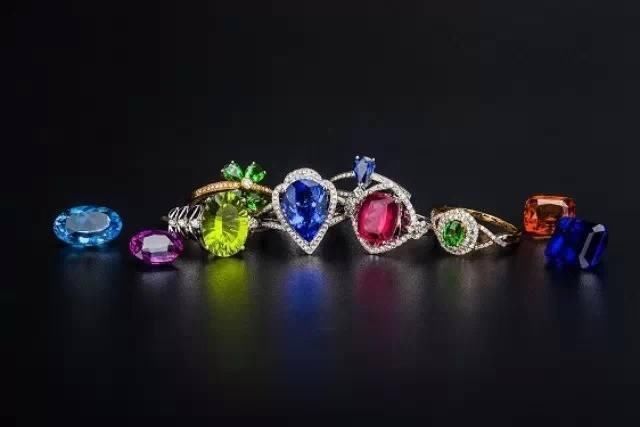 还在玩基金股票?有钱人都玩珠宝|张健|有钱人|