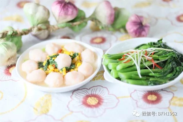 另外鲨鱼图片应该多喝矿泉水,蒸馏水,纯净水这三种水,尤其是矿泉水,它母痛风的生殖器患者图片