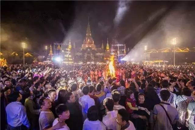 史上最堵!百万大军春节突袭版纳,多地沦陷!还有大批人马在前进