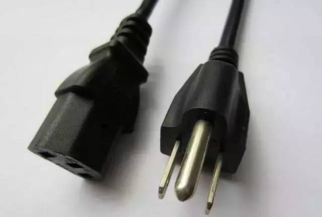 为啥很多火灾是没有抜手机充电头引起的，但是大部分一直插着都没有出事？