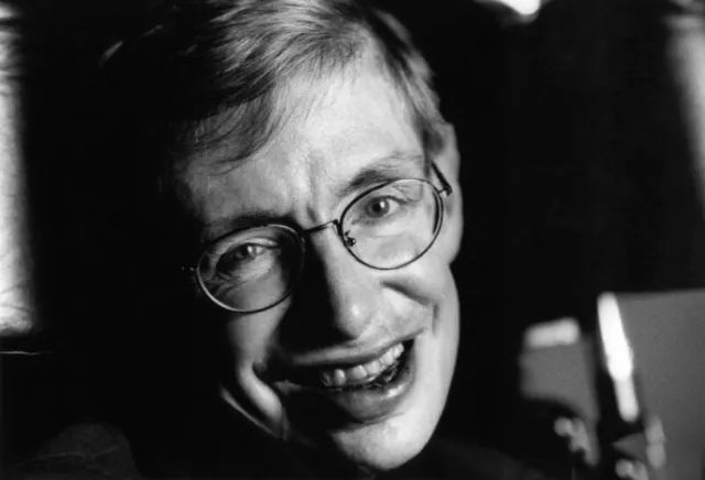 夜思 l 宇宙网红霍金，都在讲他的神性，我们聊