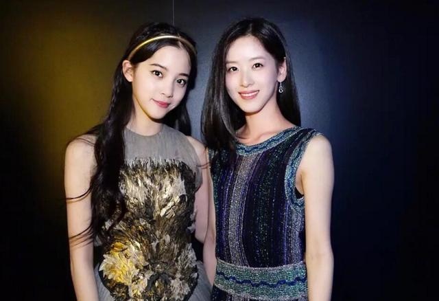 欧阳娜娜章泽天同框 已为人母的奶茶妹颜值不