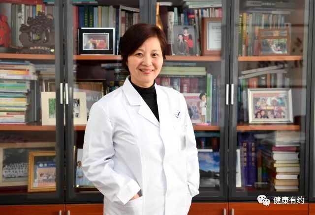 皮肤科专家,南方医科大学皮肤病医院院长 杨斌主任医师