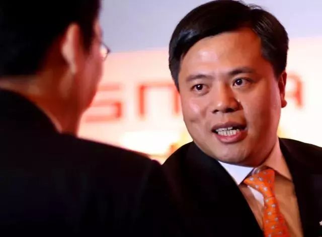 实体店衰败,餐饮爆火,春节揭示了怎样的商业兴