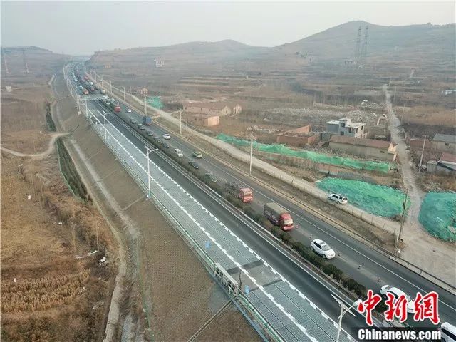 来了,世界首条光伏高速公路!能发电,能充电,还
