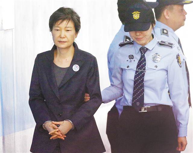 判处前总统朴槿惠30年监禁
