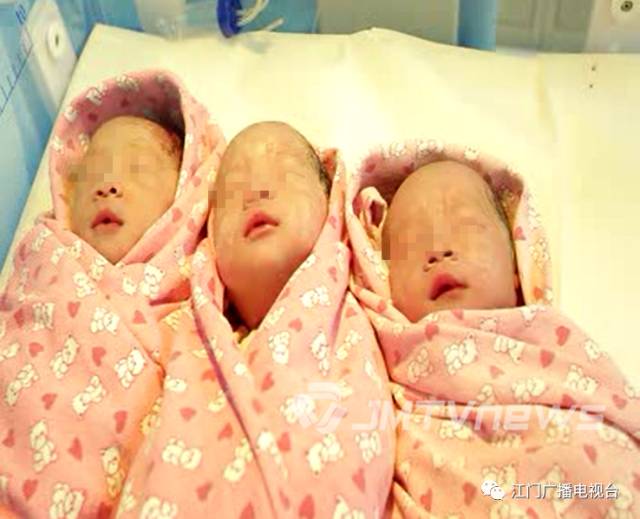 广东80后妈妈一年抱四,顺产诞下单卵三胞胎!|顺