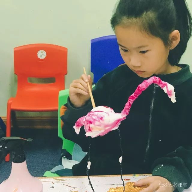 又是别人家的孩子?这么小,竟能写出这么好的字