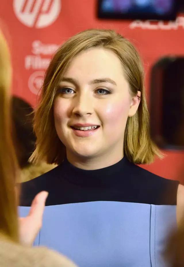 【霸气】23岁成为金球奖影后,这个最会演戏的