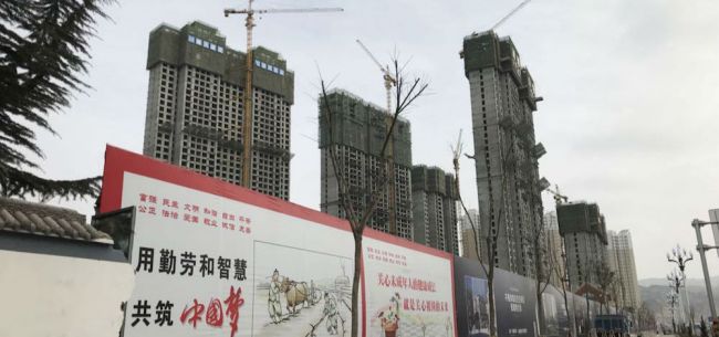 （兰州大部分楼盘集中在城关、七里河和安宁三区 田国宝/摄）