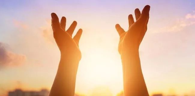 未来如云上骄阳 必不负芳华时代 | 光明网评论员