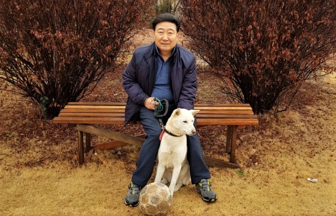 1520389065304453.jpg 嗨皮和它的新主人