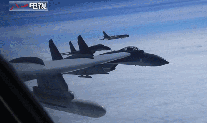 针对近期舆论关注的焦点,空军新闻发言人申进科大校也做出了回应.